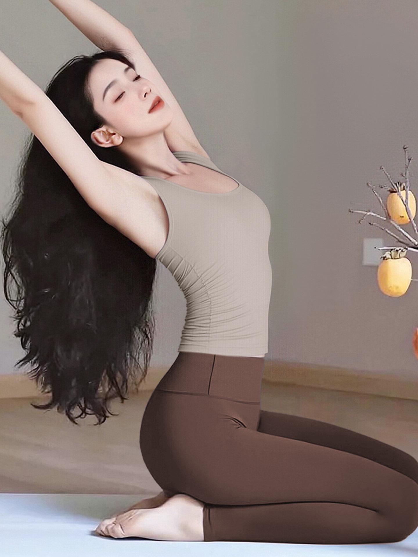 

Женский спортивный комплект для йоги и пилатеса с борцовской спиной 2026: Стильный жилет и топ для тренировок на открытом воздухе Large