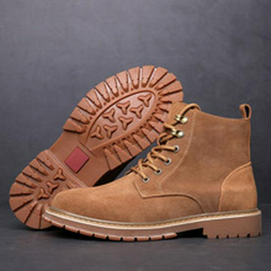 Men's Winter Martin Boots: Trendy Genuine Leather, Plush Lining, Retro Thick-Soled Chelsea Design for Warmth and Comfort.