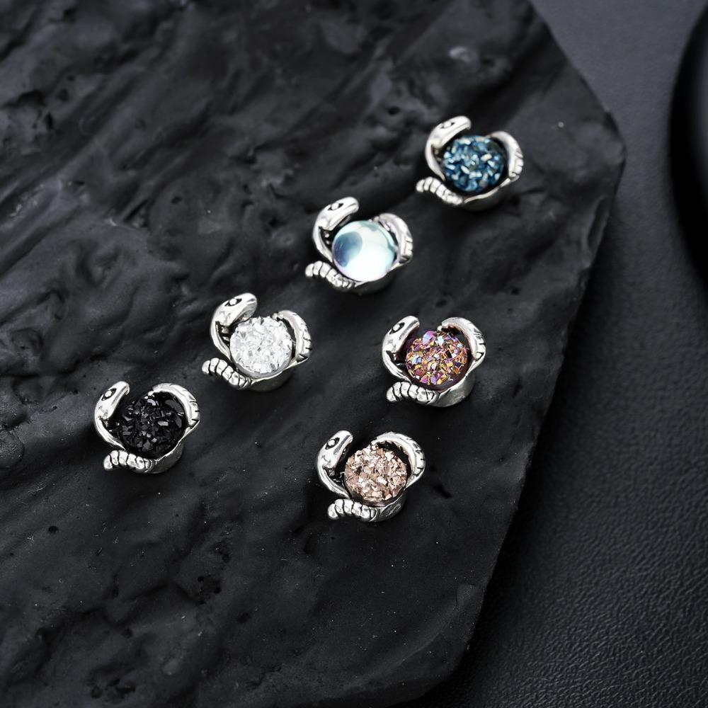 Streetwear Crystal Magnetic Ear Stud Korean Style Men Ear Cuffs Fashion Snake Clip Earrings  Party