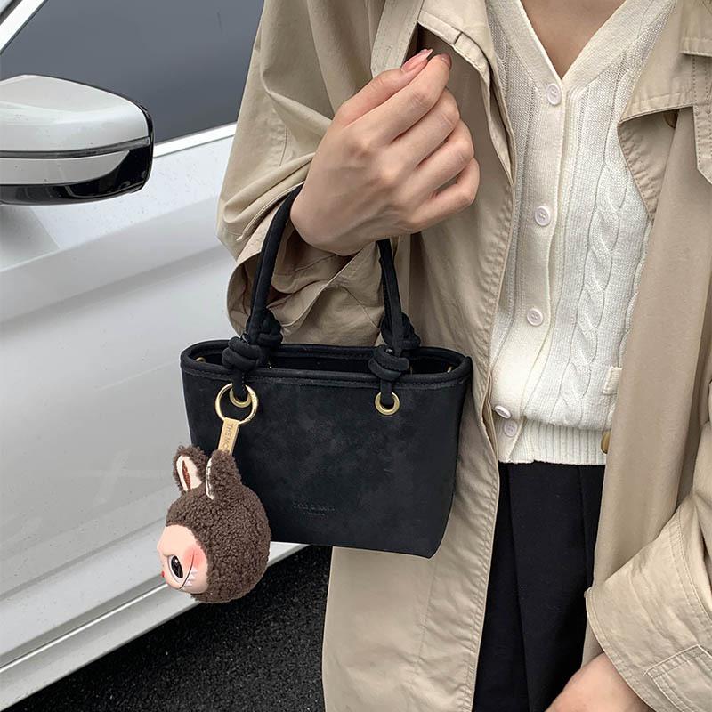 Crossbody Bag Women's Bag 2025 New Autumn and Winter Versatile Super Fire Small Bag Single Shoulder Crossbody Bag Popular Bucket Bag This Year