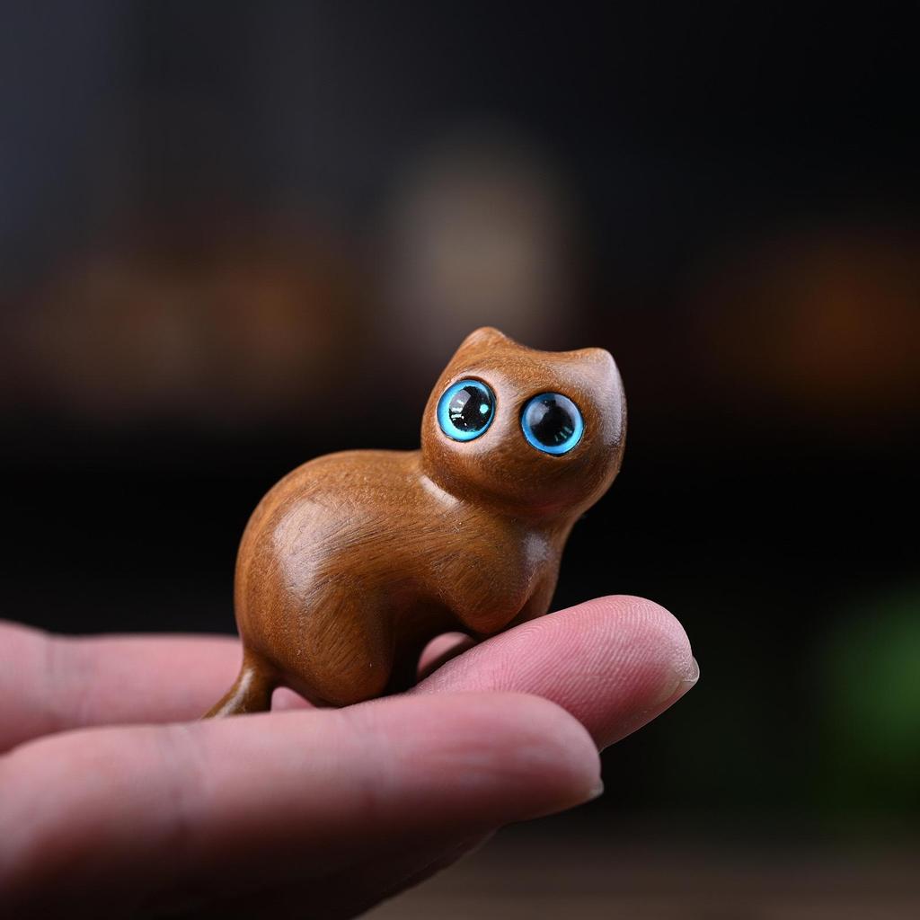 Rainbow Wood Carving: Cute Cat Desktop Ornament - Creative Miniatures for Home Decor
