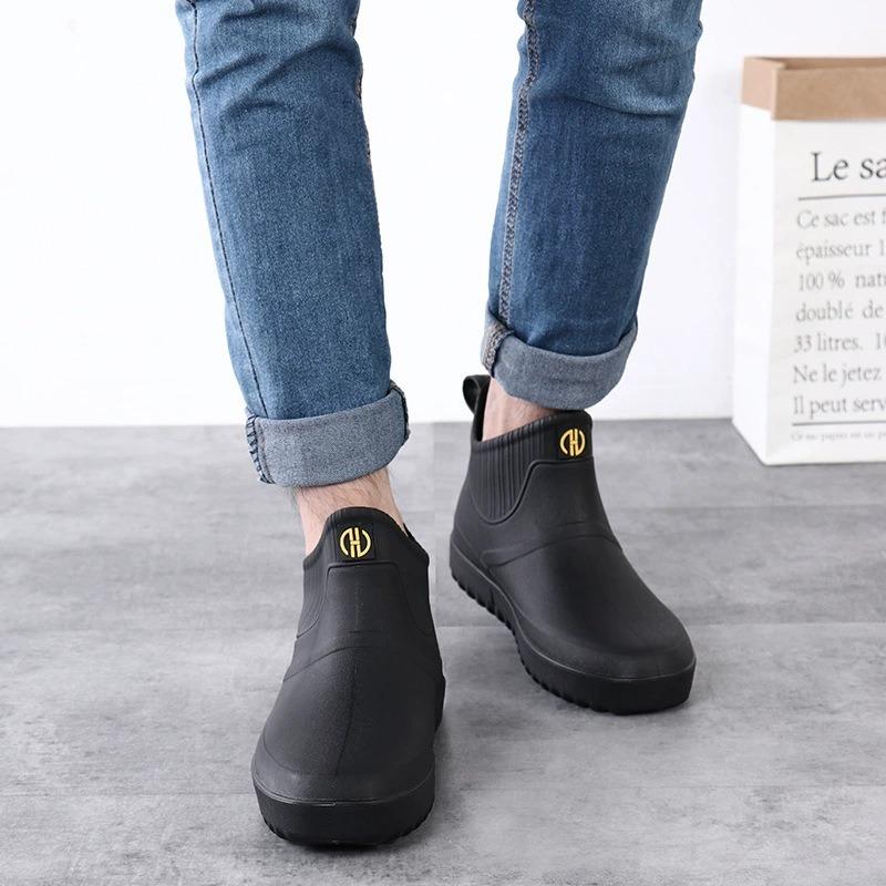 New fashion waterproof and non-slip men's rain shoes short tube kitchen work fishing rain boots car wash water shoes trendy rubber cover shoes