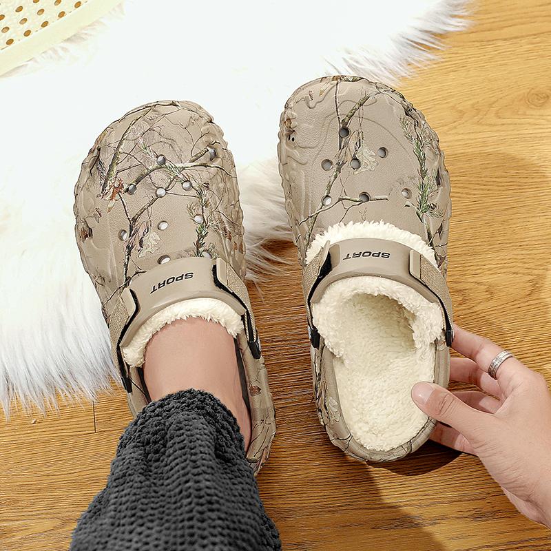 Fashion Winter Couples Sandals Men Outdoor Garden Clogs Hole Male Casual Shoes Fashion Water Shoes Comfort Home Soft Slippers