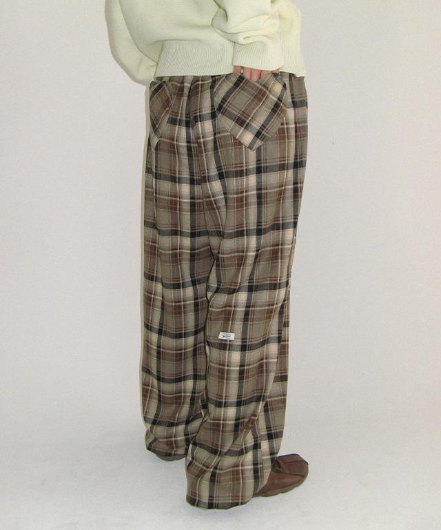 RONRON Back Heart Pocket Check Pants Beige