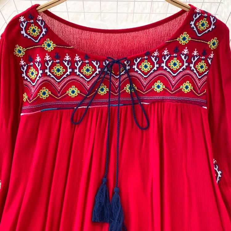 Embroidery Flower Spring Women Blouse Vintage Ethnic Lantern Long Sleeved Oneck Loose Cotton Linen Shirt Casual Top D5082