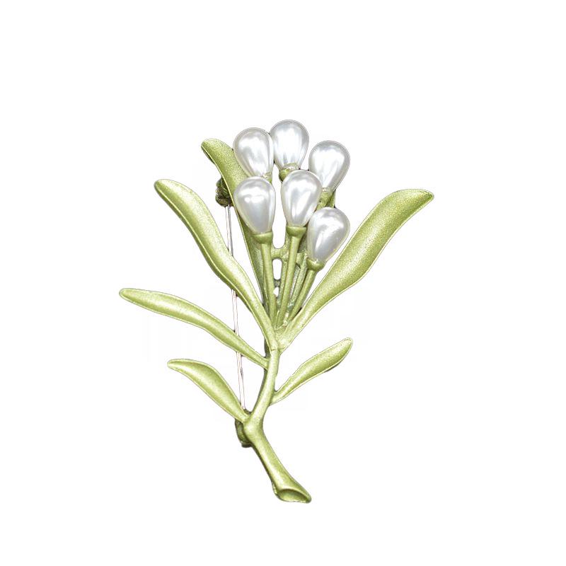 Ginkgo Leaf Pearl Flower Silk Scarf Brooch
