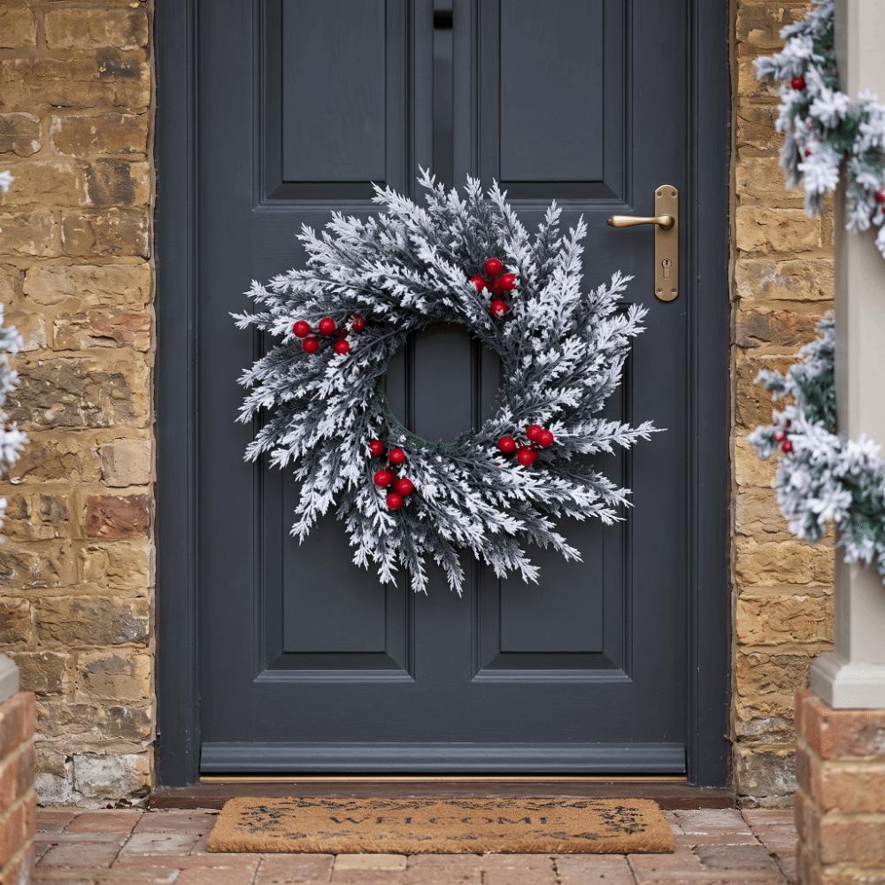 Evergreen Plastic Christmas Pine Wreath Artificial Pine Garland Wreath Indoor Decor