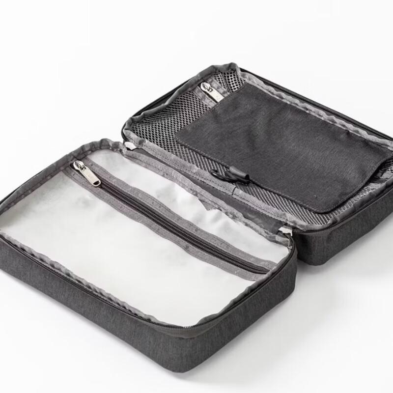 Diplomat Stylish Business Travel Toiletry Bag