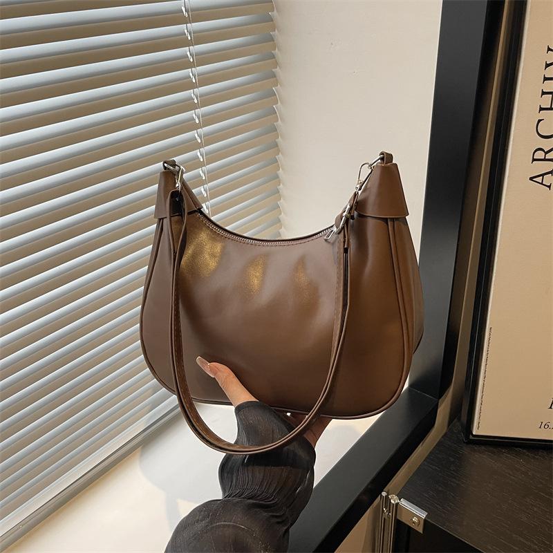 Niche retro texture underarm bag women's new fashionable versatile soft leather commuter single shoulder crossbody dumpling bag