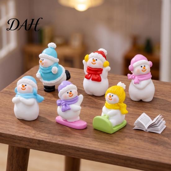 Christmas Desktop Ornaments Mini Snowman Figurine, Skiing Dolls, Small Car Ice Snow Theme Decor Dashboard Figurines, Micro Landscape for Dollhouse DIY