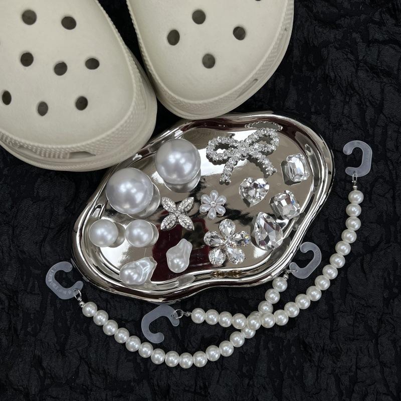 2025 New Model, Hole Shoes, DIY Shoe Flowers, Pearls, Detachable Shoe Buckles, Rhinestone Decorations, Hole Shoe Accessories