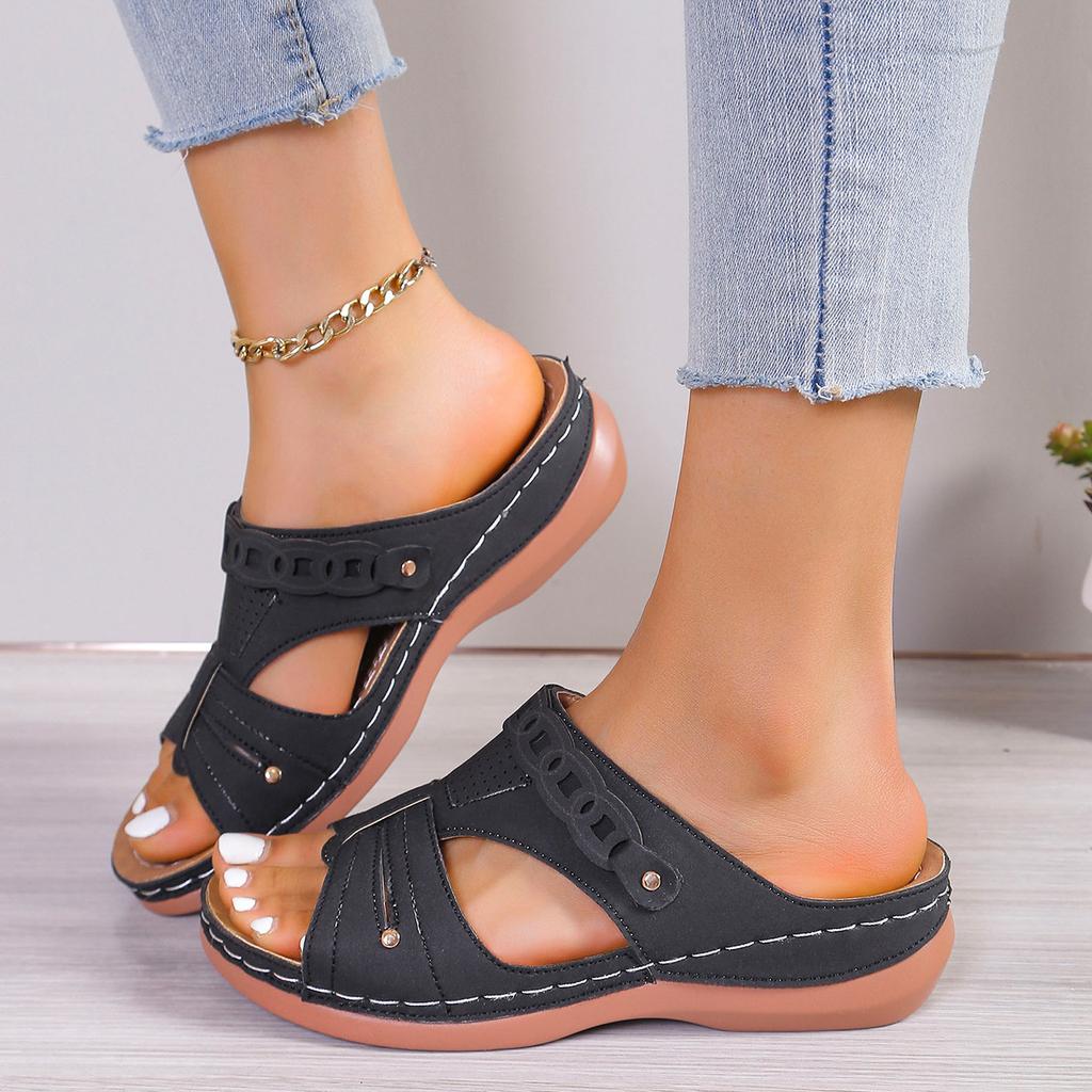 Casual slippers summer new wear versatile women's shoes slope heel open-toed cool slippers women