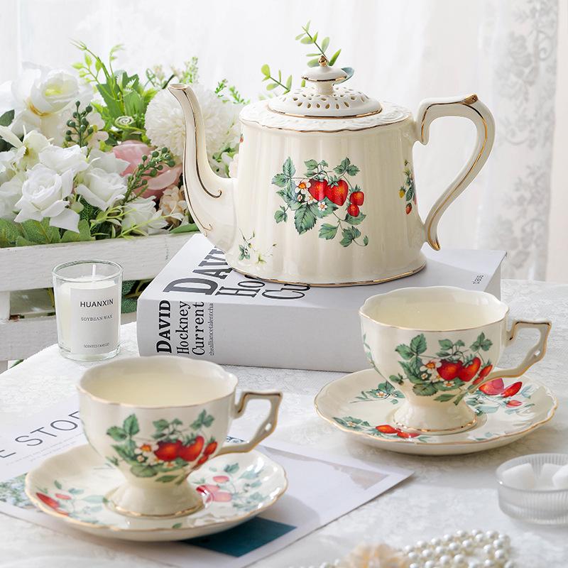 European Ceramic Retro Coffee & Tea Cup Set with Saucers
