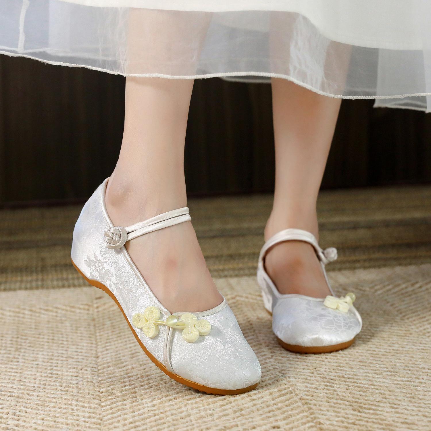 

2023 г. Женская обувь ханьфу с вышивкой дзен — весна/лето в национальном стиле старого Пекина 35