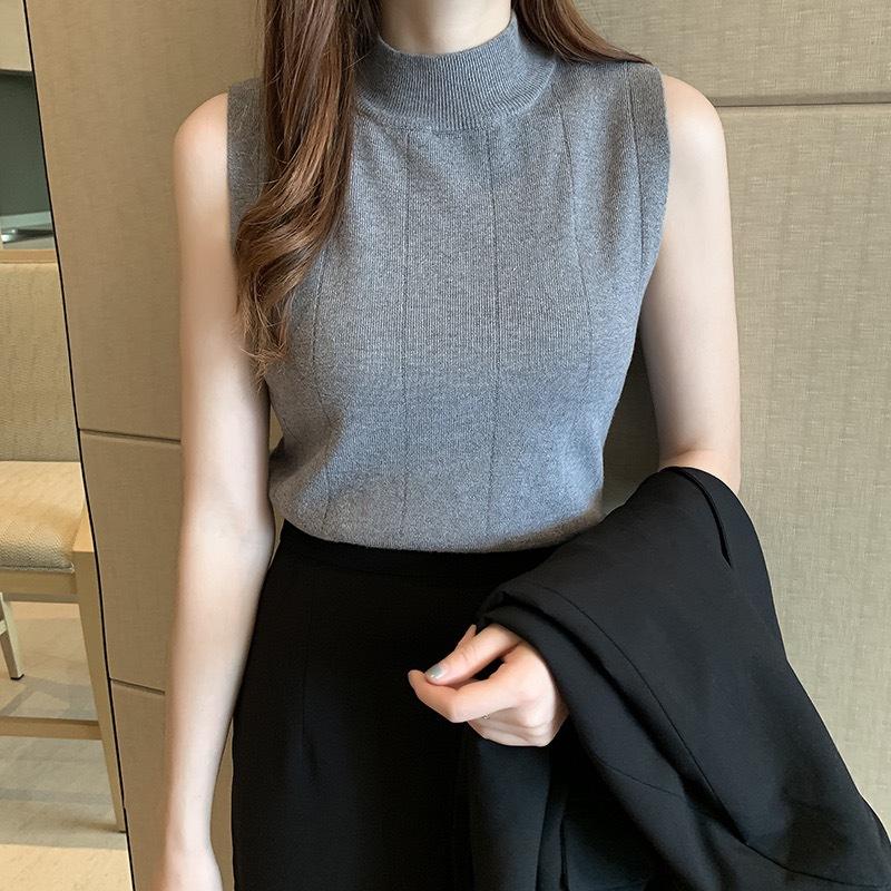Sleeveless Knitted Sweater for Women Sexy Slim Short Vest Top Casual Thin Knitted Sweater with Solid Color Base Top