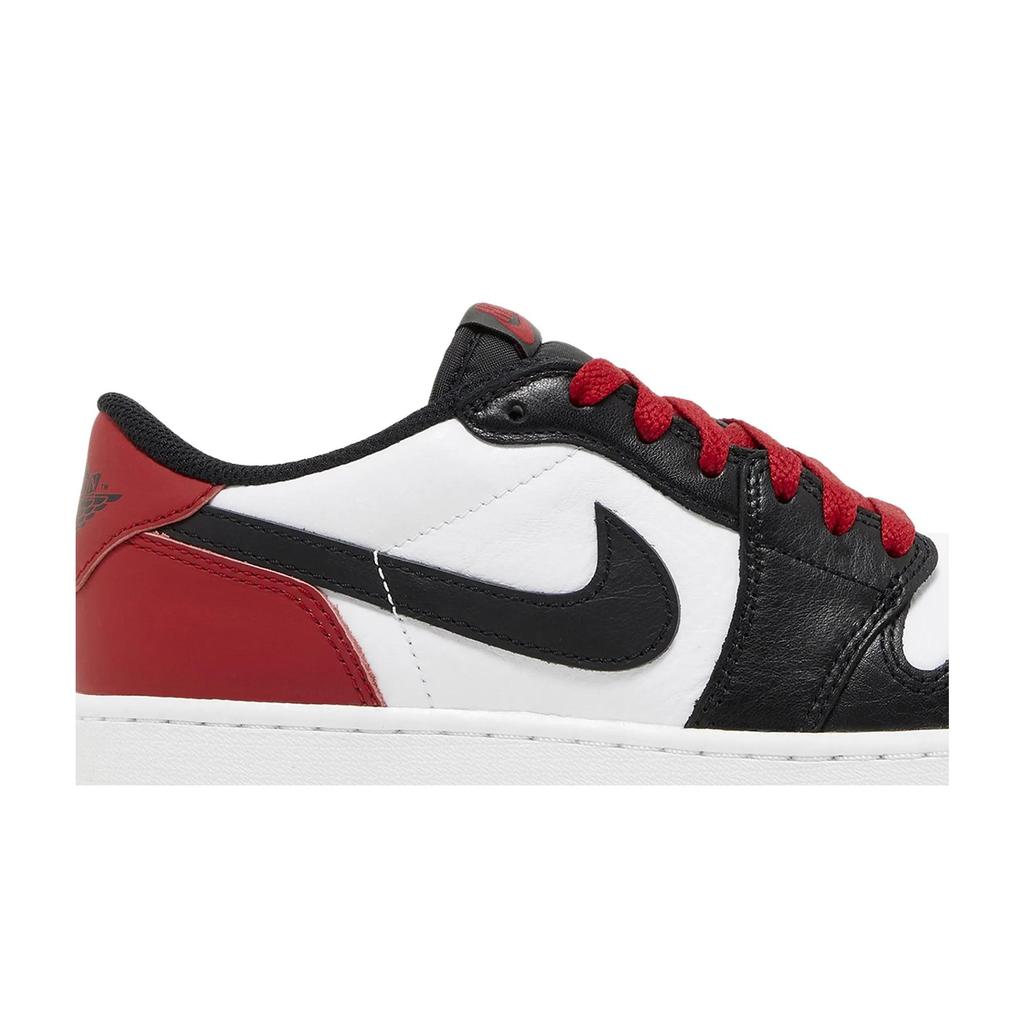 Air Jordan 1 Retro Low OG Grade School 'Black Toe' (Unisex) White / Black / Varsity Red Kids' Basketball Shoes CZ0858 106