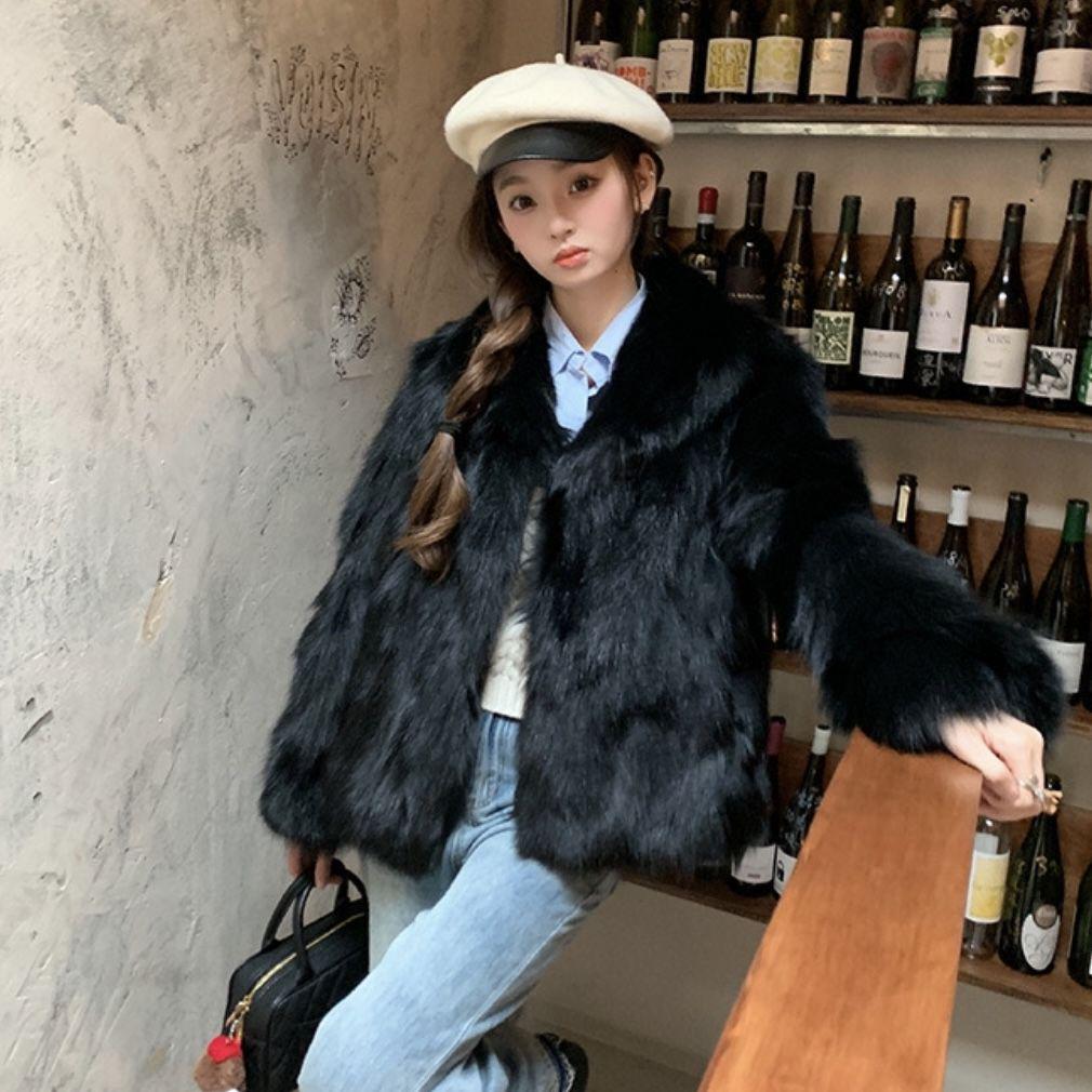 Stylish Mid-Length Winter Overcoat In Luxe Imitation Fox Fur