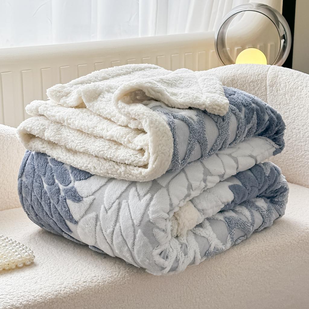 New thickened lamb fleece blanket, jacquard yarn-dyed, double-layer fleece blanket, cationic multi-functional small blanket
