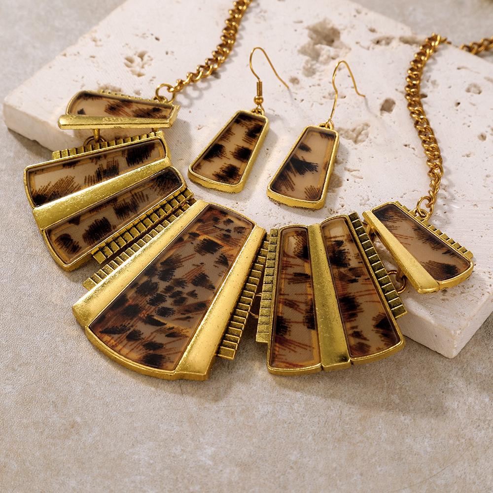 European and American foreign trade new  fashion retro leopard print necklace alloy exaggerated earrings necklace set jewelry women