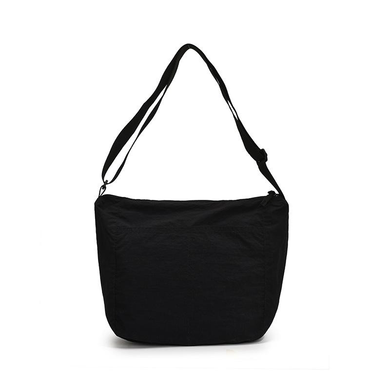 Japanese solid color nylon shoulder bag 2026 new simple and fashionable shoulder bag casual student large-capacity messenger bag