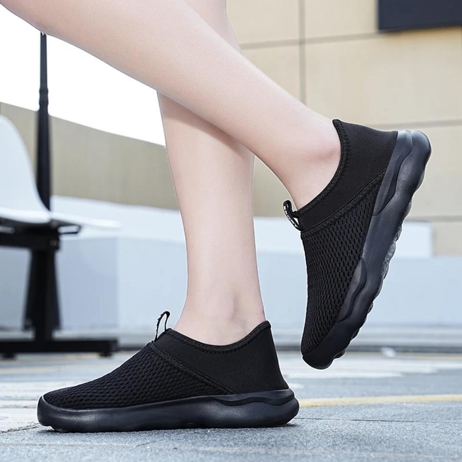 2025 Mens Sneakers Casual Shoes for Men Lightweight Breathable Anti Slip Walking Shoes Sports Sneakers for Men Comfortable
