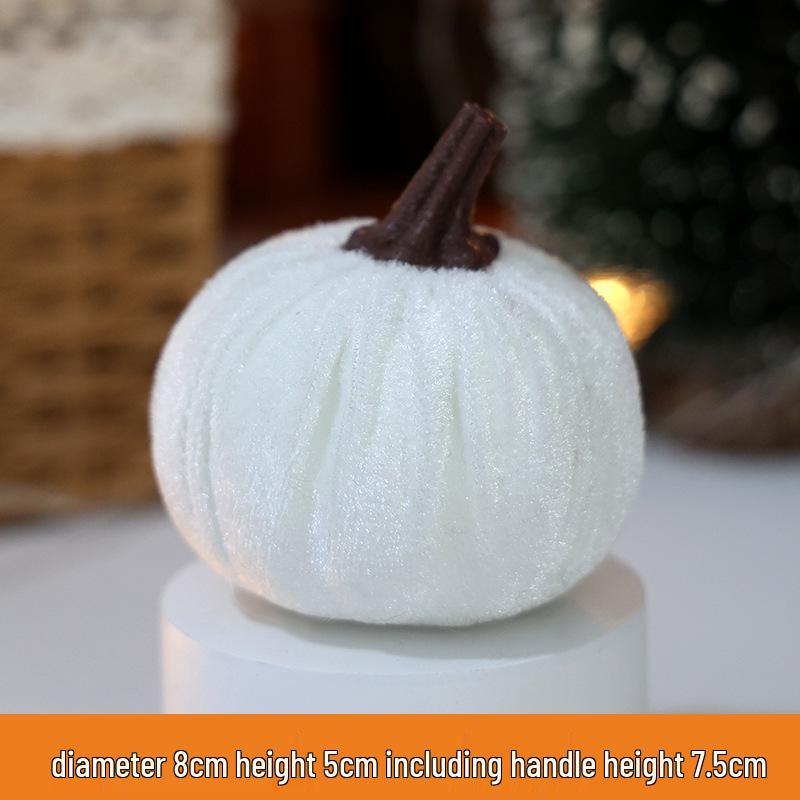 Barevné látkové dýňové ozdoby pro Svátek sklizně a Den díkůvzdání