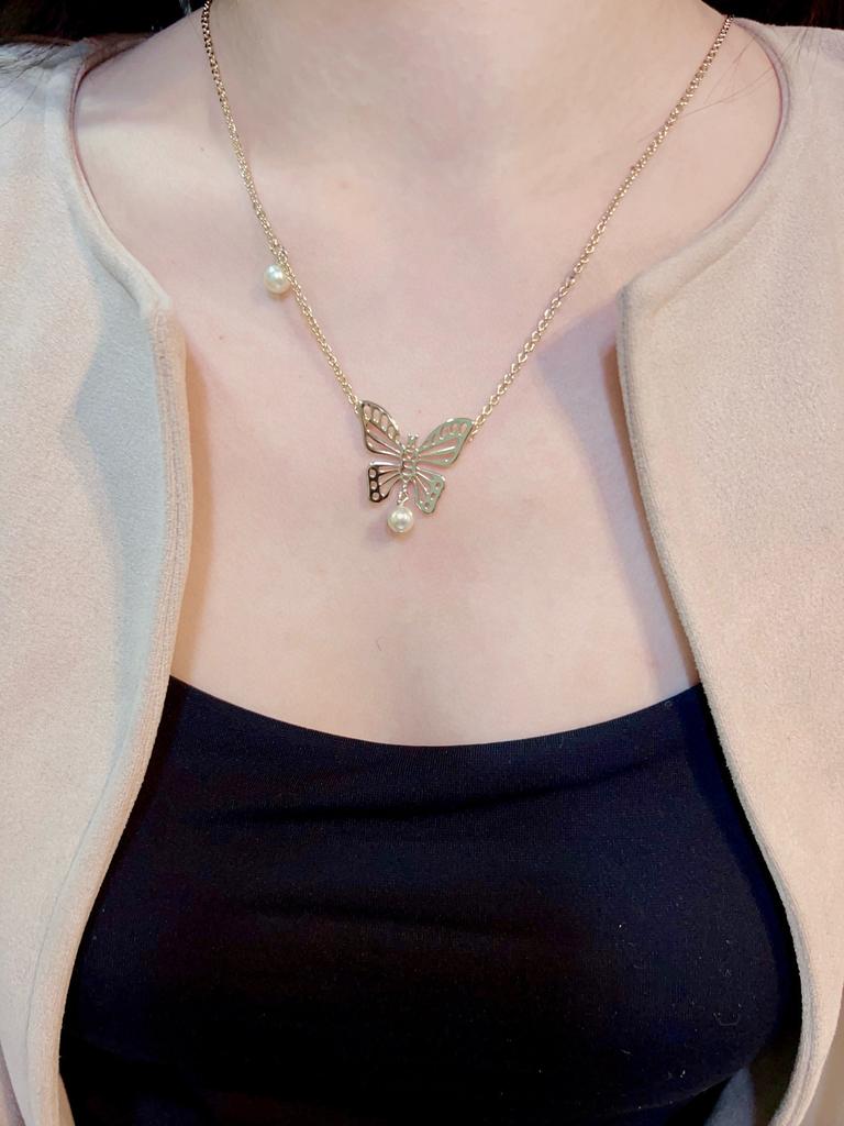 Latest Hot Brand Classic Women's Necklace Luxury Jewelry For Women Fashion Butterfly Designer Pendant Pearl Chain Necklaces