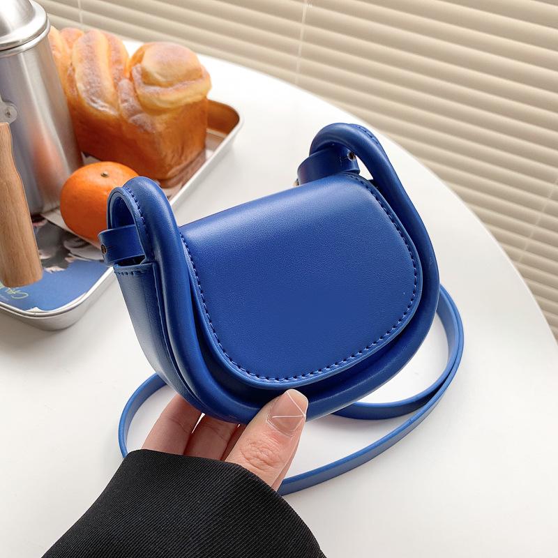 

Foreign Spice Girl Mini Small Bag Women s 2025 New Fashion Advanced Sense Saddle Bag Crossbody Red Packet Earphone Bag