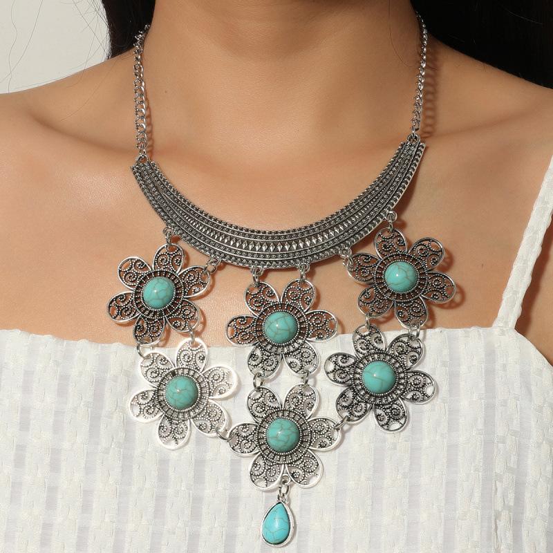 Retro Ethnic Style Alloy Collarbone Chain Hollow Flower Creative Necklace Bohemian Hanfu Ancient Clothing Neck Chain Necklace