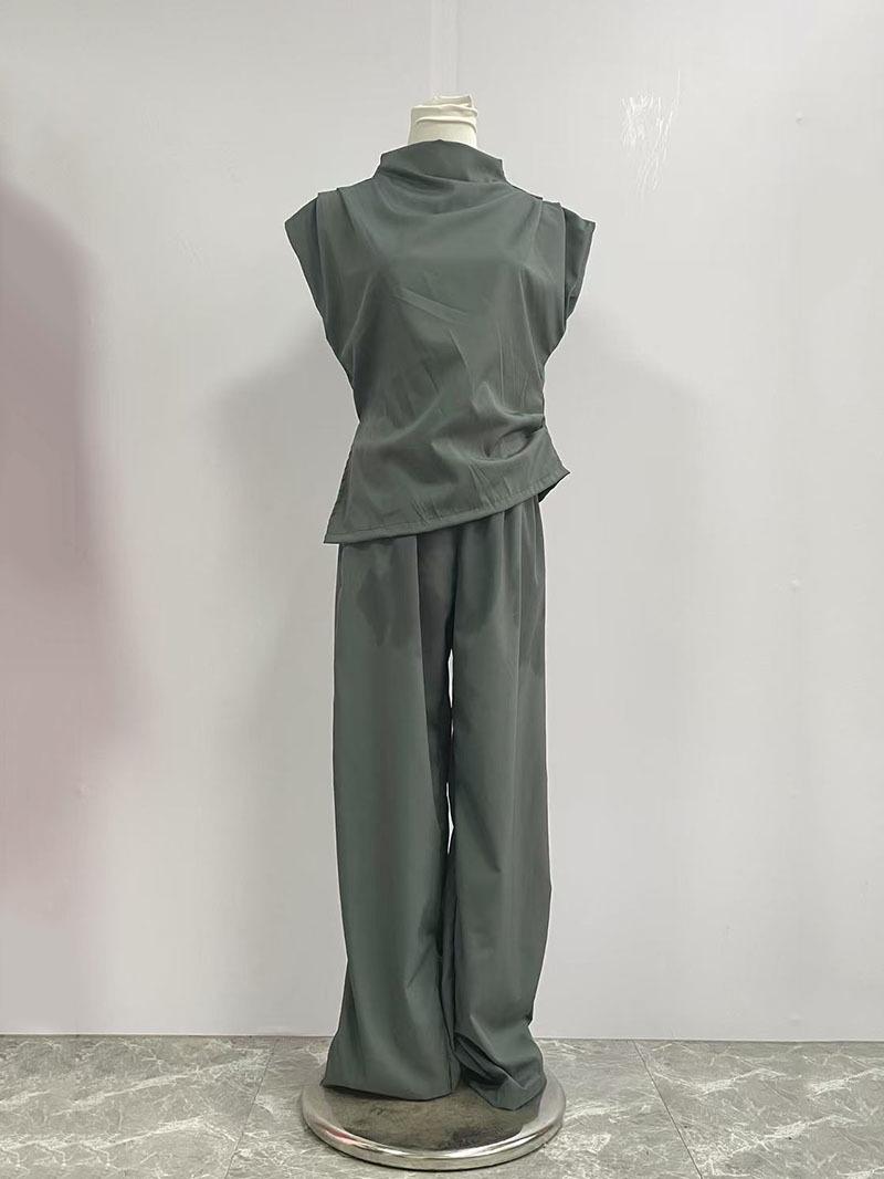 

2025 Весна Европейская и американская мода Плиссированный топ без рукавов и комплект повседневных брюк для женщин XL серый