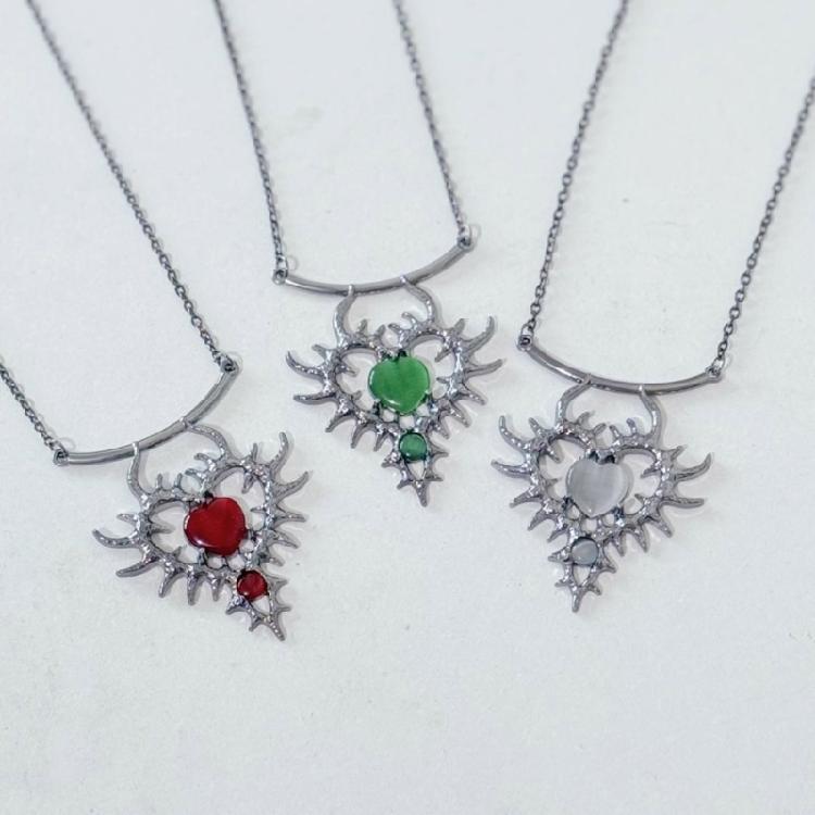 Trendsetting Rhinestones Encrusted Heart Necklace Fashion Accessory for Dates and Everyday Daily Use Casual Wear