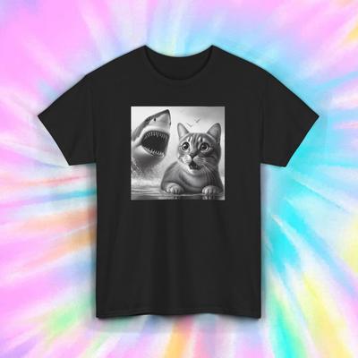 Lustiges Katze Hai T-Shirt Verängstigtes Kätzchen Ozean Meme Humor Geschenk T-Shirt S-5XL