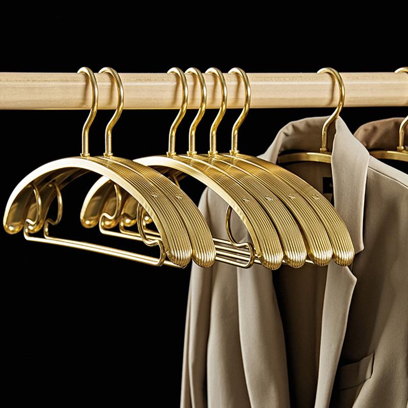 5PCS Aluminum Alloy Coat Hangers,Light Luxury 2.2CM Wide Shoulder Display Hanger for Pants Shirt Wedding Dress,Clothes Organizer