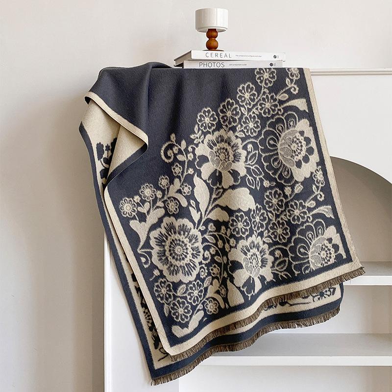 Art sense retro jacquard double-sided shawl scarf imitation cashmere fringed edge autumn and winter with coat atmosphere wear
