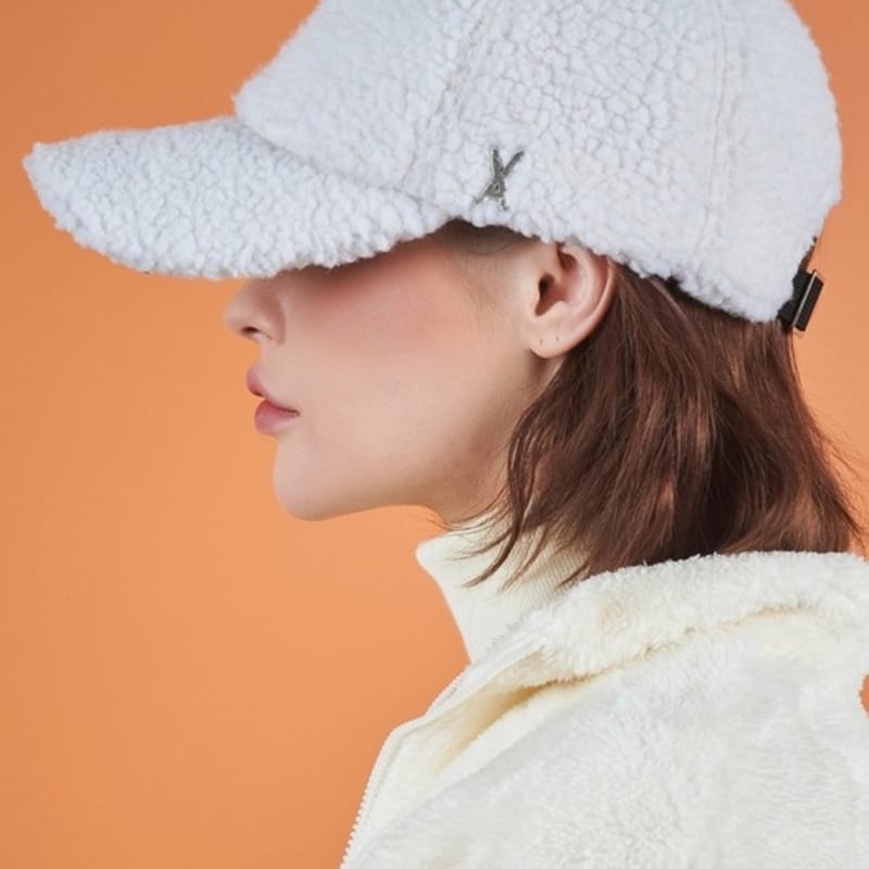 

VARZAR Stud Logo Overfit Fleece Ball Cap White FREE