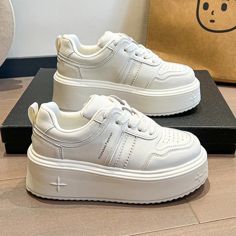 

Серый цвет часто выглядит высоким ~ женские туфли на высоком каблуке на толстой подошве цвета панды, новые весенние маленькие повседневные спортивные туфли для скейтбординга