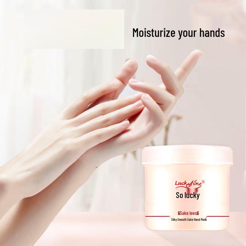 Luckyfine Sake Lees Hydrating Hand Mask