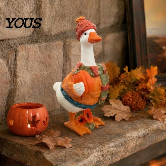 Quirky Seasonal Ornament Goose Statue, Decorative Lawn Ornament, Durable Resin Rustic Style Garden Animal Sculpture Figure, for Patio