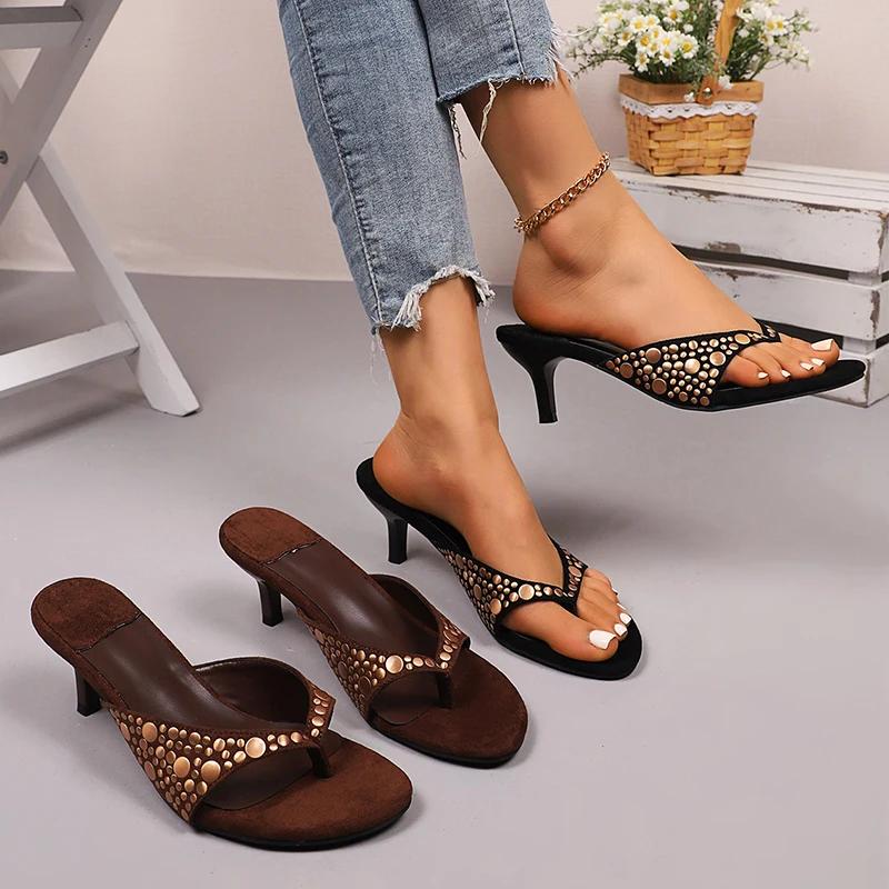 Mode Clip Toe Högklackade Tofflor för Kvinnor Mode Prickiga Tunna Högklackar Fest Sandaler Kvinna Plus Storlek Sommar Eleganta Flip Flops