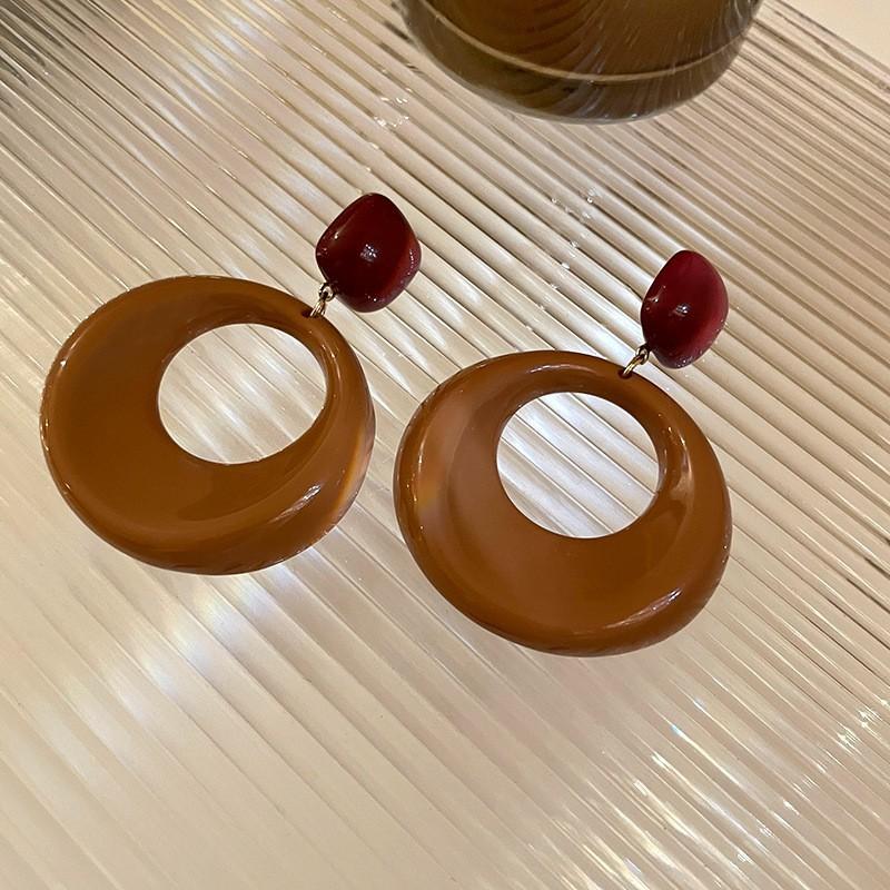 French retro black love pearl circle earrings medium antique temperament stud earrings women