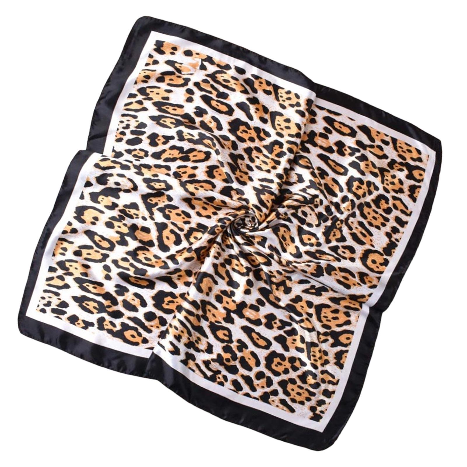 

Fashionable Leopard Pattern Bandana Scarf 90x90cm Square Design Soft Skin Friendly Neckerchief Shawl for Daily Use чорний