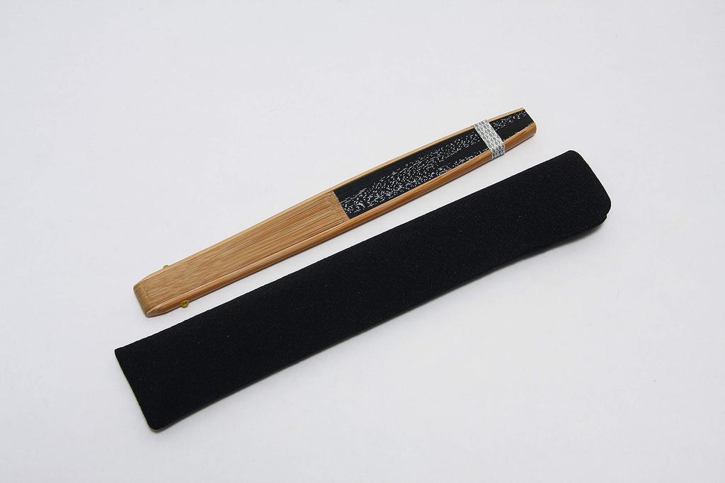 fan with fan in a presentation made in featuring flowing water fish [Hasegawa] Men's Kyoto-style case, box, Japan, design.