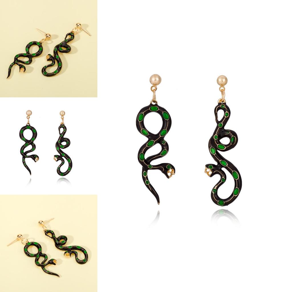 Fashionable Asymmetrical Snake Earrings Chic Modern Animal Design Jewelry