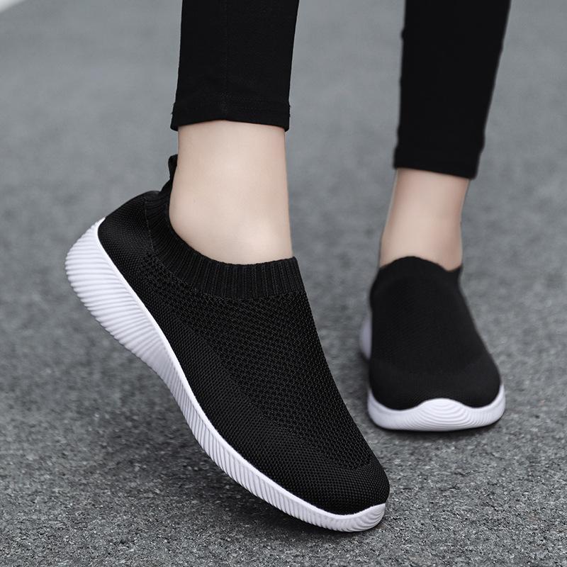 Women's shoes flying shoes flat bottom light foot cover sports style low-top casual shoes wear-resistant outdoor ultra-light women's shoes