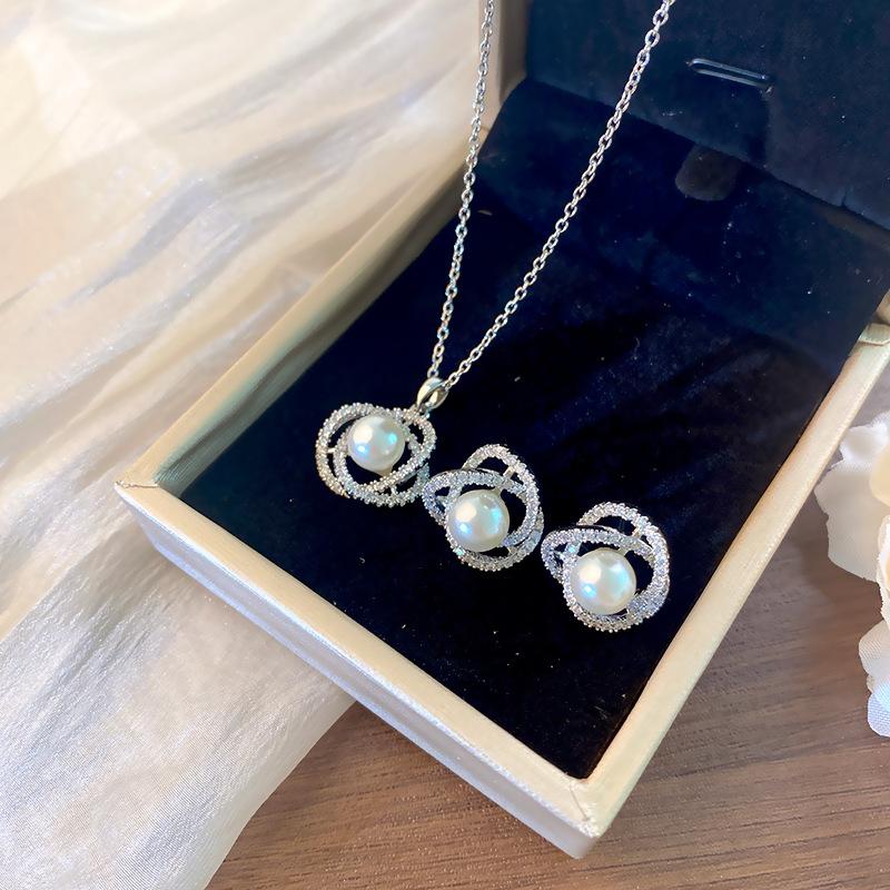 High Quality Women's All-Match Clavicle Chain Camellia Inlaid Pearl Zircon Set Stainless Steel Real Gold Plating Anniversary