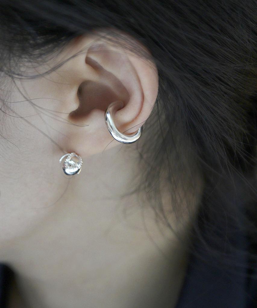 Ound Simple Silver Ear Cuff