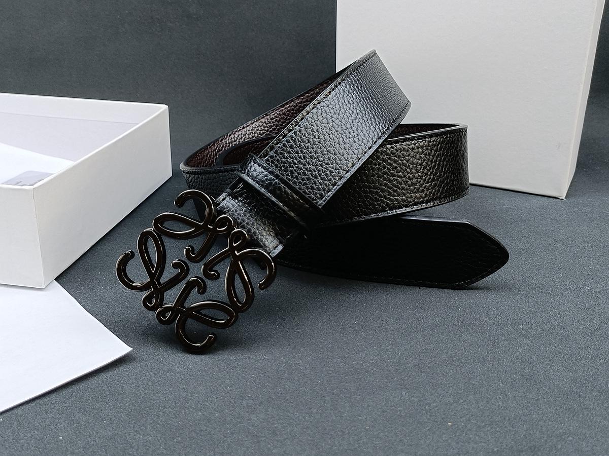 

Шкіряний чоловічий ремінь Loewe з гладкою пряжкою та тисненням під лічі - Універсальний, Модний стиль інфлюенсера В наявності Size 115