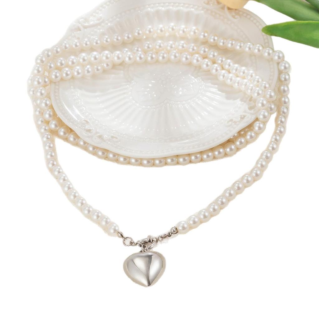 European and American Peach Heart Pendant Necklace: Women's Fashionable Long Pearl & Clavicle Layered Chain.