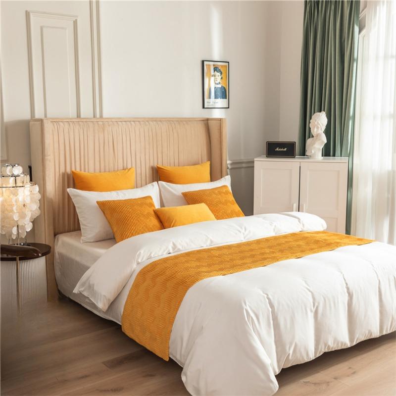 Nordic Simplicity Velvet Wavy Pattern Bed Towel Home Hotel Throw Bed Runner Dining Wedding Party Decor Bed Tail Towel Pillowcase