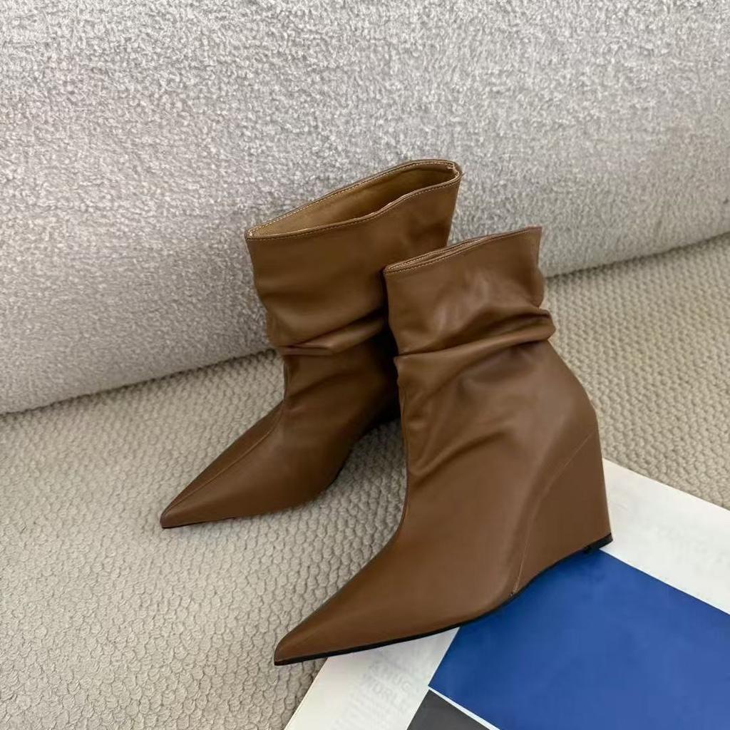 Pointed Patent Leather Black Short Boots for Women In the Autumn and Winter of 2025, New Thin Heel Short Boots, Medium Heel Thin Boots, Bare Boots